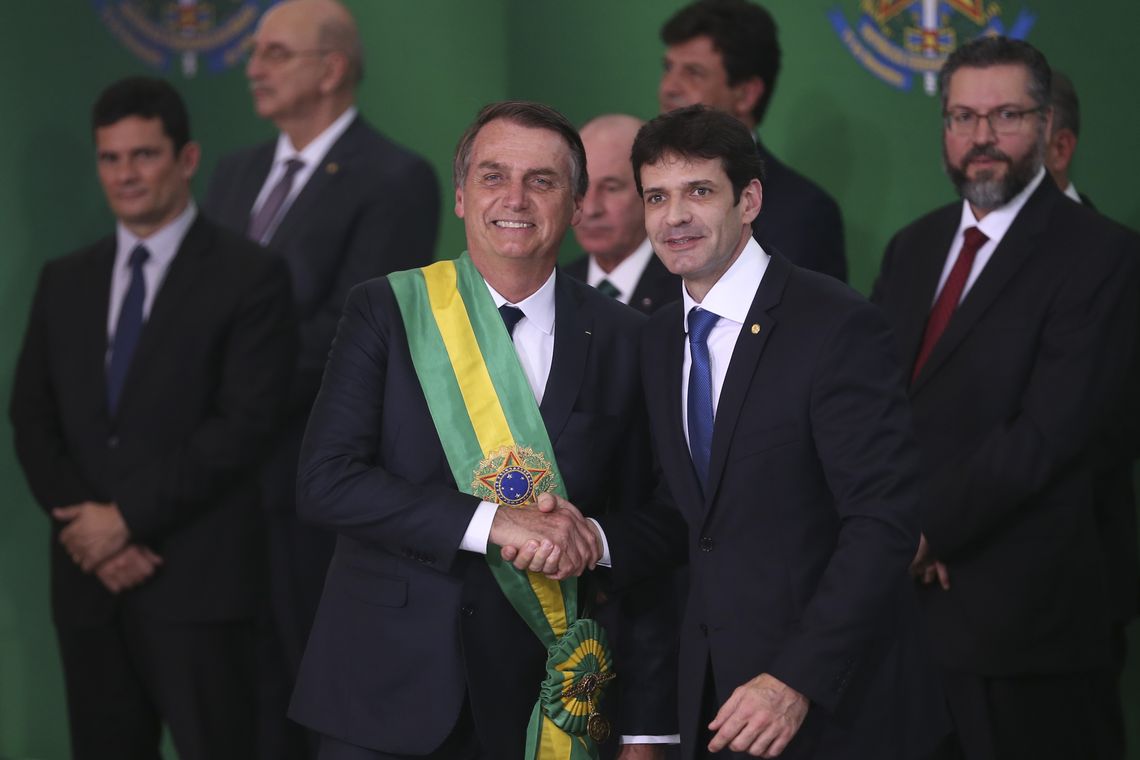 Resultado de imagem para bolsonaro e ministro do turismo