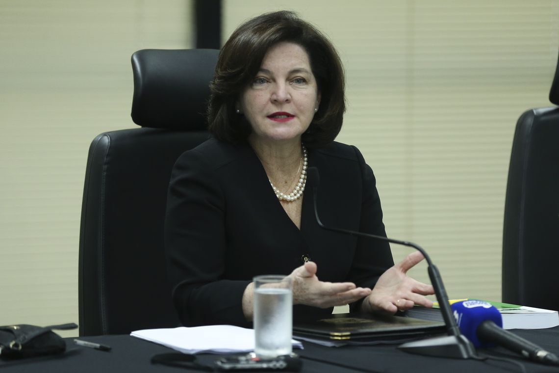 A procuradora-geral da República, Raquel Dodge, concede entrevista coletiva à imprensa para falar sobre a operação da Polícia Federal que prendeu na manhã desta quinta-feira, 29 o governador do Estado do Rio de Janeiro, Luiz Fernando Pezão
