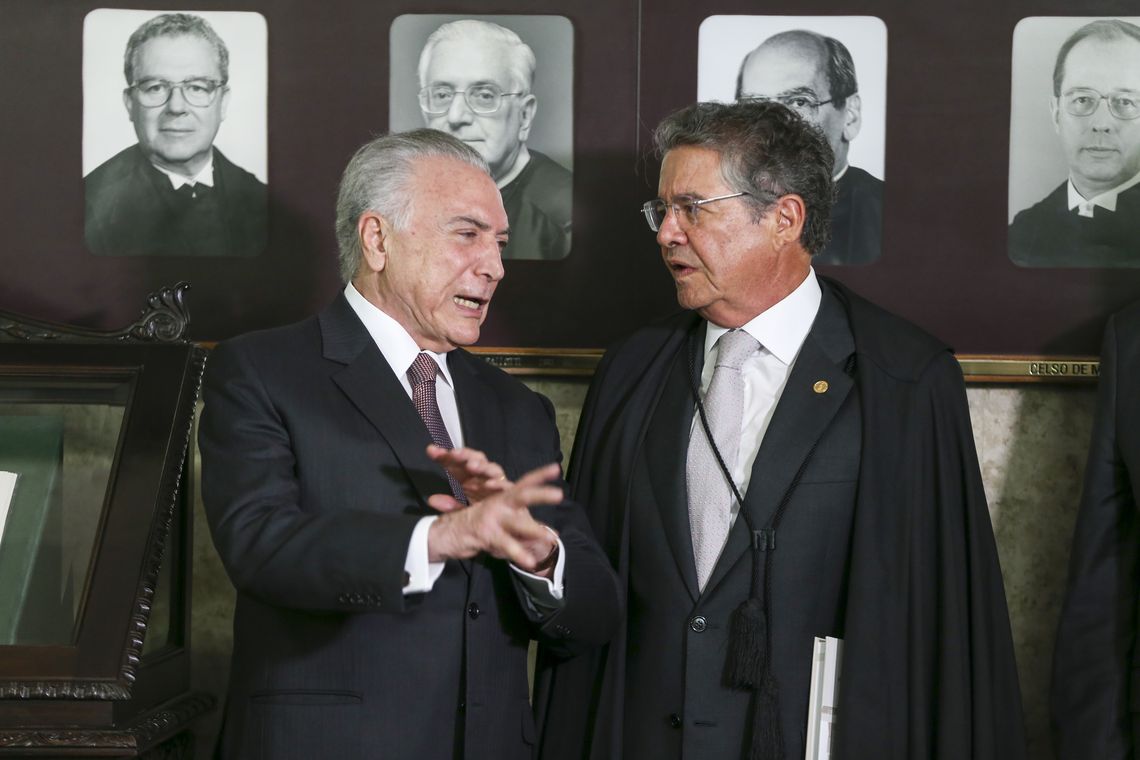 Fabio Rodrigues Pozzebom/Agência Brasil O presidente Michel Temer e o ministro do STF Marco Aurélio participam de sessão solene no Supremo Tribunal Federal (STF) em comemoração aos 30 anos da Constituição brasileira.
