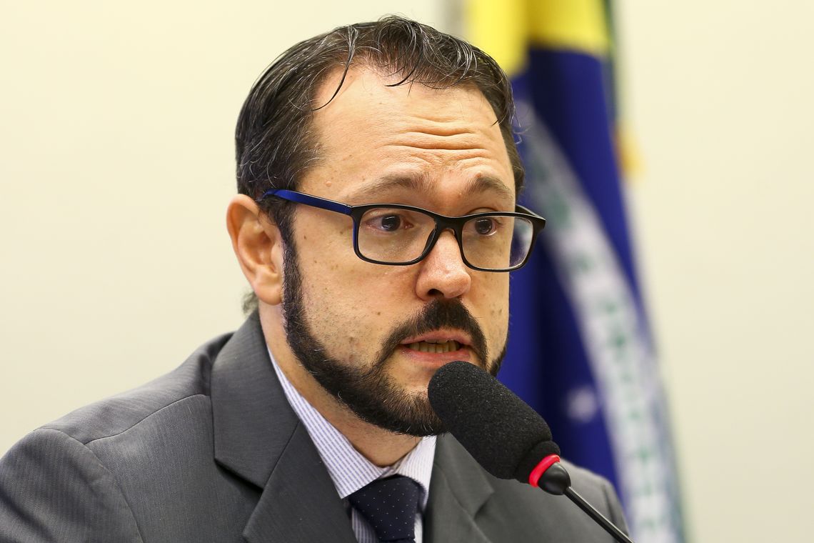 Marcelo Camargo/Agência Brasil O presidente do Instituto Nacional de Estudos e Pesquisas Educacionais Anísio Teixeira (Inep), Elmer Coelho Vicenzi, participa de audiência pública na Comissão de Educação da Câmara para debater as condições para realizar o Enem 2019.