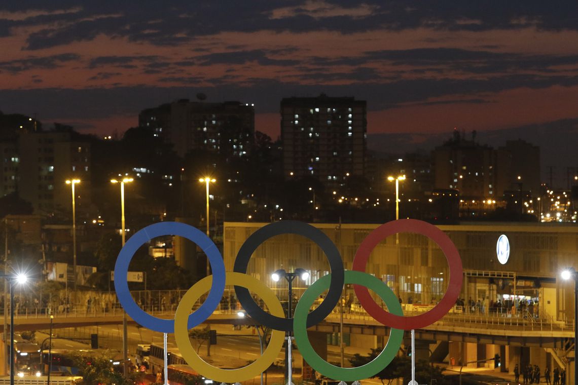 Fernando Frazão/Agência Brasil Rio de Janeiro - Anéis olímpicos decoram Estádio do Maracanã para cerimônia de abertura dos Jogos Rio 2016 (Fernando Frazão/Agência Brasil)