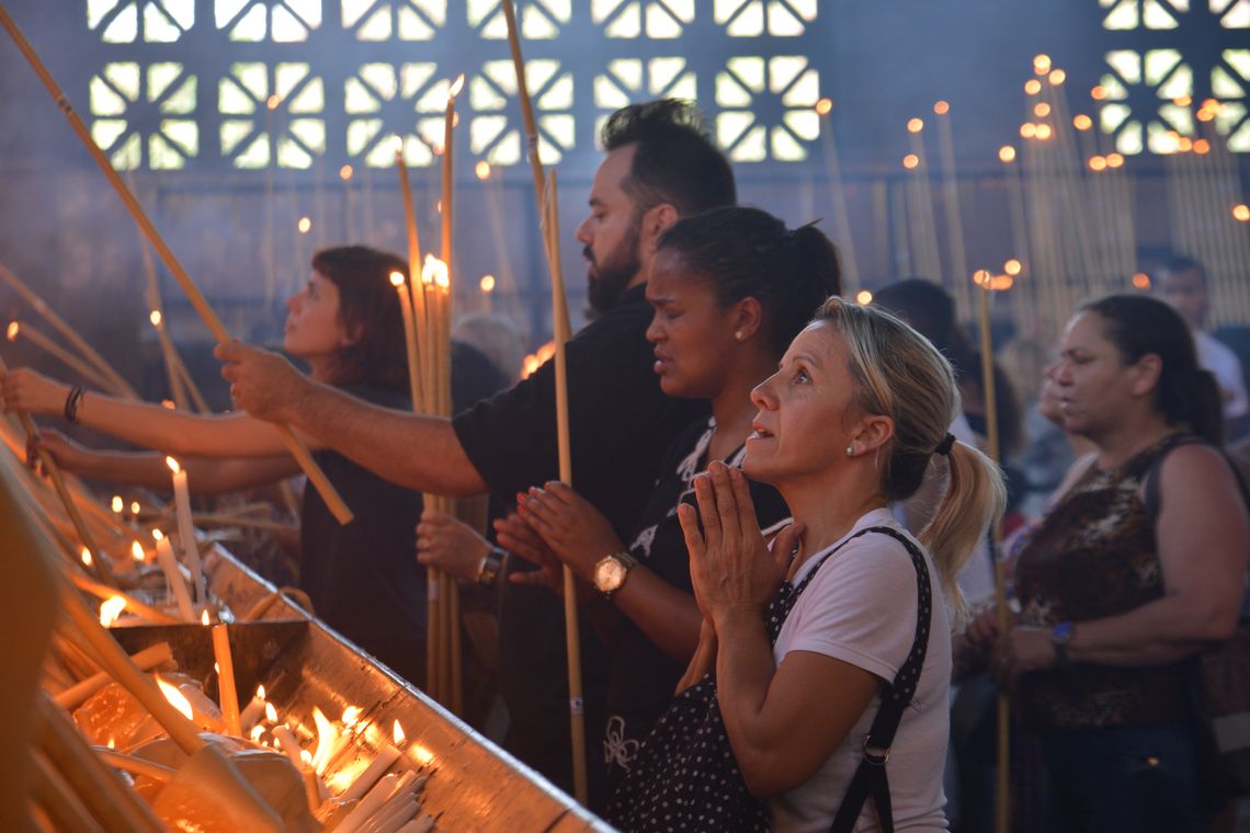 Rovena Rosa/Agência Brasil Aparecida (SP) - Devotos de Nossa Senhora Aparecida comparecem ao Santuário Nacional no dia da Padroeira do Brasil (Rovena Rosa/Agência Brasil)