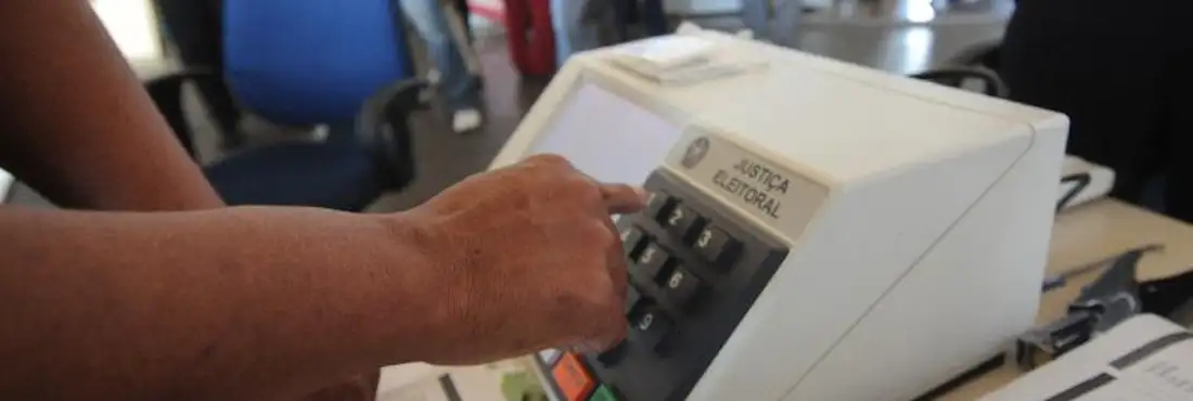 Urna eleitoral O segundo turno será realizado no dia 28 de outubro.