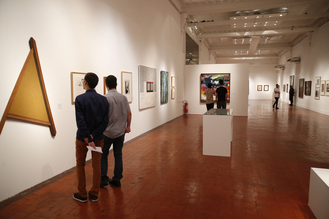 Tomaz Silva/Agência Brasil Rio de Janeiro - Exposição Diálogos Contemporâneos mostra a vivência francesa na formação de artistas brasileiros (Tomaz Silva/Agência Brasil)