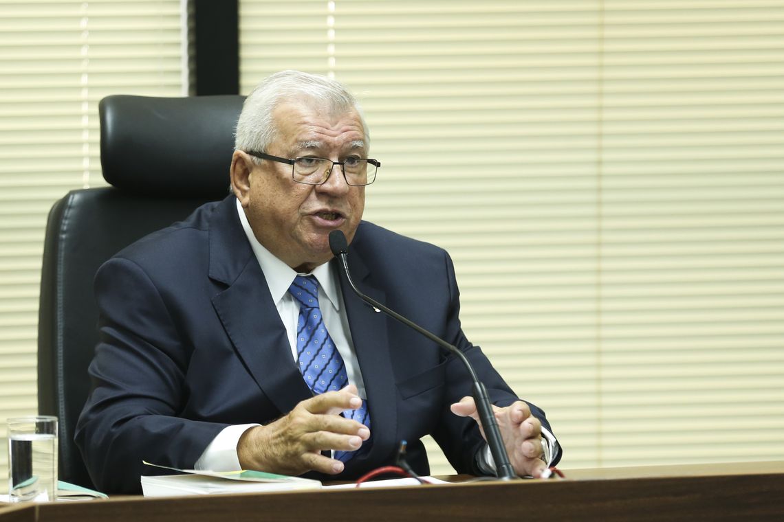 O subprocurador-geral da República Alcides Martins, durante cerimônia de transmissão de cargo no plenário do Conselho Superior do Ministério Público Federal (CSMPF)