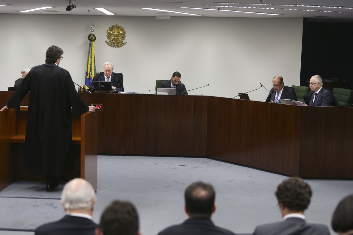 Valter Campanato/Agência Brasil Sessão plenária da Segunda Turma do STF para julgamento de recurso que questiona a liberdade concedida a José Dirceu, e inquérito contra o senador Aécio Neves, entre outros processos.