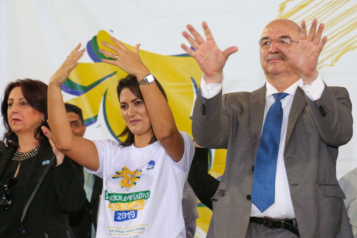 A primeira-dama, Michelle Bolsonaro, e o ministro da Cidadania, Osmar Terra, participam da cerimônia de abertura das Surdolimpíadas Brasil 2019, em Pará de Minas (MG). 