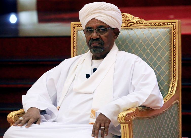 REUTERS/Mohamed Nureldin Abdallah/Direitos Reservados Omar al-Bashir /Sudão