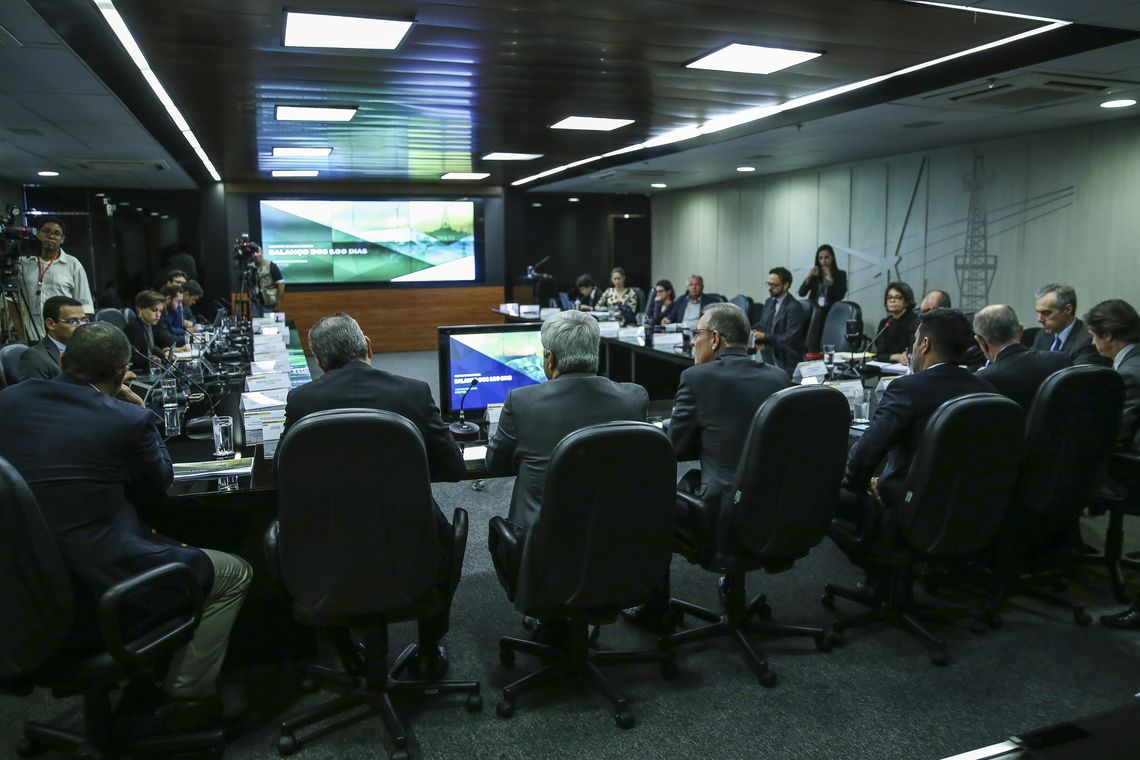 José Cruz/Agência Brasil O ministro de Minas e Energia, Bento Albuquerque, fala sobre as ações desenvolvidas pela pasta nos primeiros 100 dias de governo.