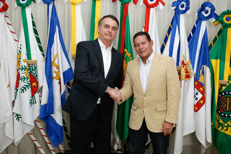 Presidente da República, Jair Bolsonaro, durante transmissão de cargo para o Vice-Presidente, General Hamilton Mourão.