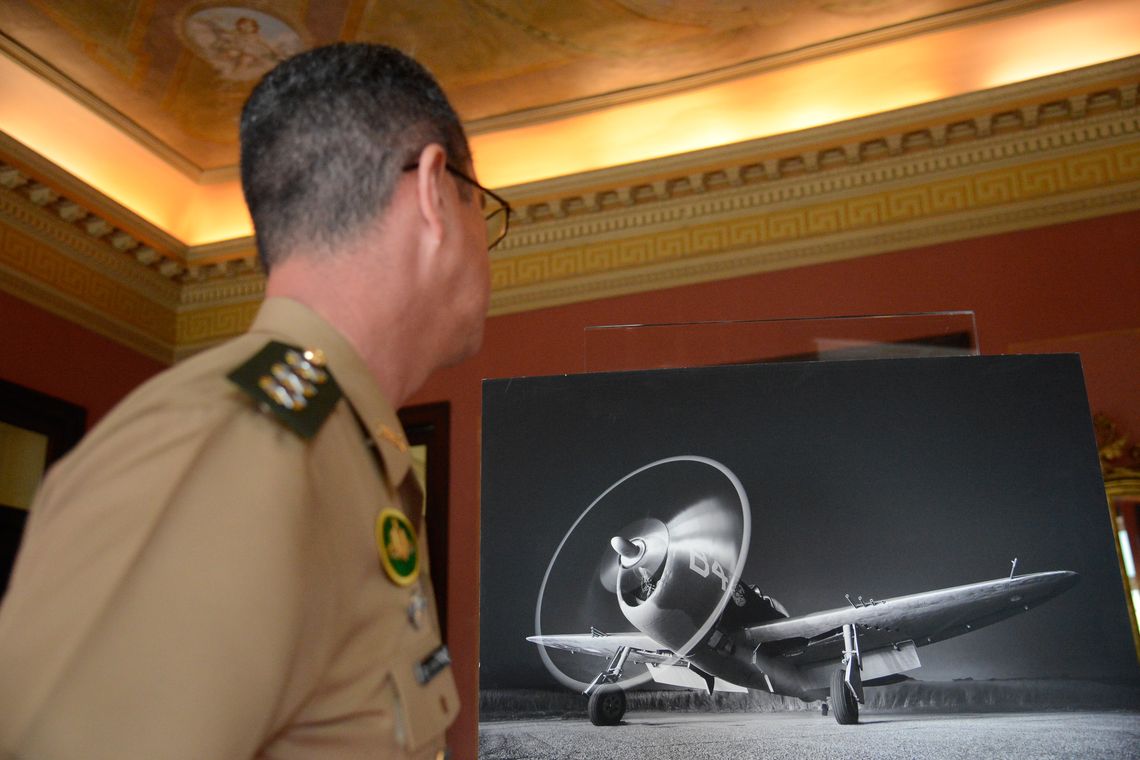 Tânia Rêgo/Agência Brasil Rio de Janeiro - O Centro de Documentação da Aeronáutica apresenta exposição Asas Que Protegem o País – Tributo a Santos Dumont para homenagear os 110 anos do seu primeiro voo (Tânia Rêgo/Agência Brasil)