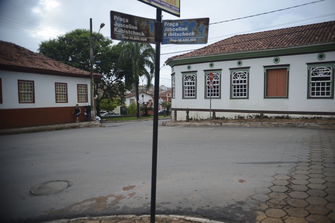 ABR; José Cruz/Agencia Brasil Localizada na região noroeste de Minas Gerais e conhecida como Cidade do Ouro, Paracatu conta atualmente com a maior mina de ouro do país e a maior do mundo a céu aberto.