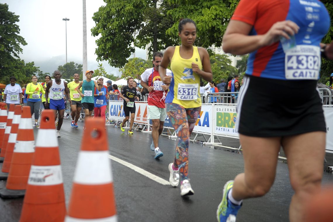 Tânia Rêgo/Agência Brasil/Agência Brasil Rio de Janeiro - Corrida de São Sebastião, no Parque do Flamengo. A corrida abre o calendário oficial de eventos esportivos da cidade, no ano em que o Rio sediará os Jogos Olímpicos (Tânia Rêgo/Agência Brasil)