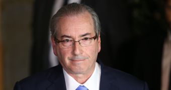 Eduardo Cunha concede entrevista sobre a decisão do Supremo Tribunal Federal de manter seu afastamento do mandato de deputado federal e da presidência da Câmara.