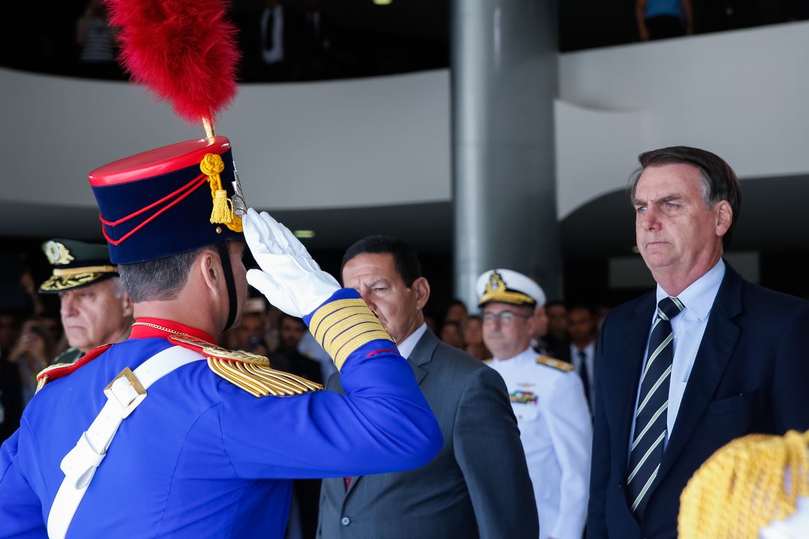 Carolina Antunes/PR O presidente da República, Jair Bolsonaro, durante Cerimônia da troca da guarda presidencial do Palácio do Planalto.