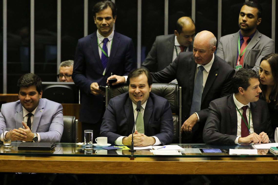 O presidente da Câmara dos Deputados, Rodrigo Maia, durante sessão plenária que aprovou o projeto de lei de conversão da Medida Provisória 870/19, que estabelece a organização básica dos órgãos da Presidência e dos Ministérios. 