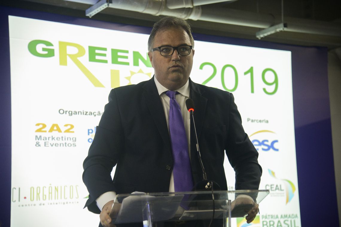 Tomaz Silva/Agência Brasil O secretário de Agricultura Familiar e Cooperativismo do Ministério da Agricultura, Fernando Schwanke, fala durante abertura da 8ª edição do Green Rio na Marina da Glória, zona sul do Rio de Janeiro.