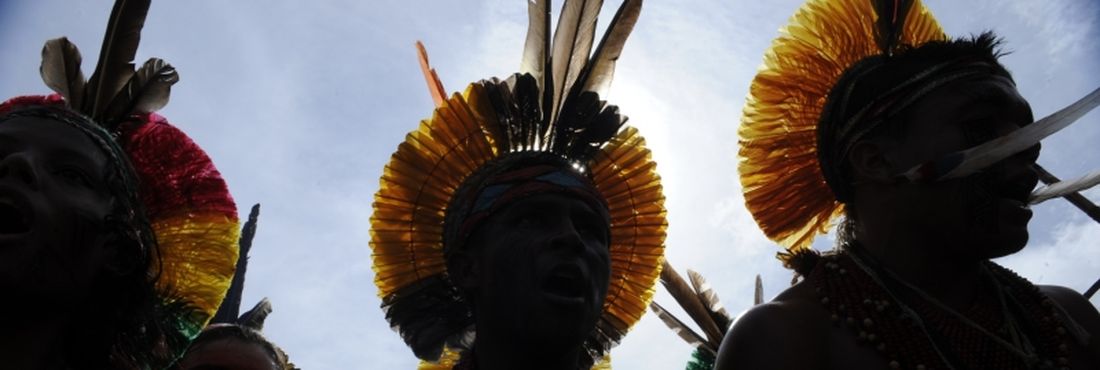 Índios em protesto da Rio+20 Índios em protesto da Rio+20