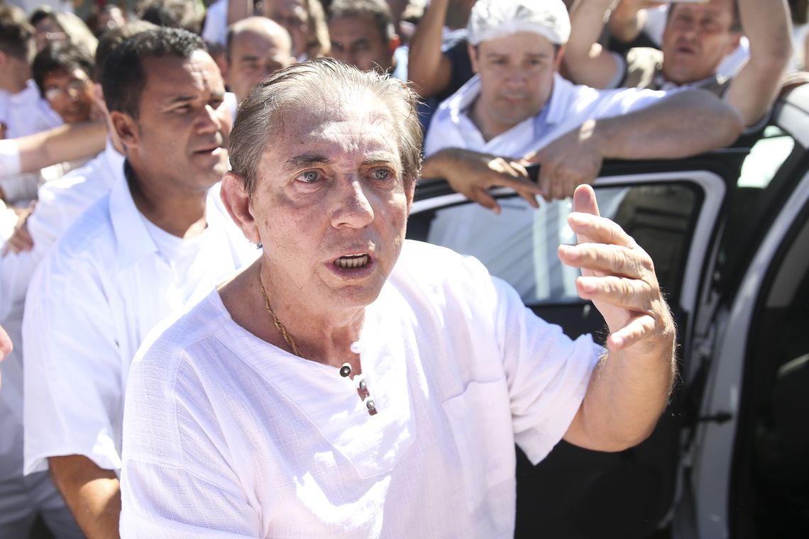 Marcelo Camargo/Agência Brasil João de Deus chega à Casa Dom Inácio Loyola, em Abadiânia.