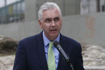 O cônsul geral dos EUA no Rio de Janeiro, Scott Hamilton fala durante coletiva de imprensa para anúncio de patrocínio para conservação do Cais do Valongo pelo consulado americano no Valor de US$ 500 mil.