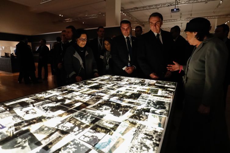 Presidente da República, Jair Bolsonaro, durante visita à Exposição &quot;Flashes of Memory - Fotografia durante o Holocausto&quot;, localizada no Yad Vashem, Centro Mundial de Memória do Holocausto, em Jerusalém, Israel.