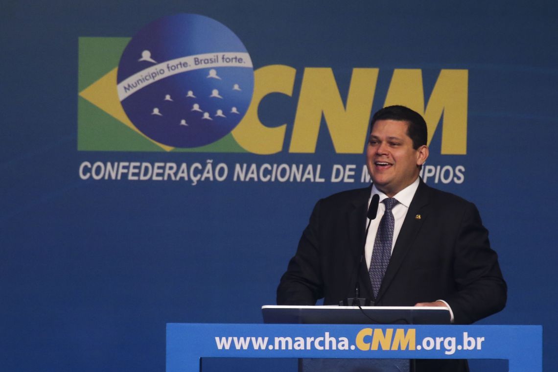Antonio Cruz/ Agência Brasil Presidente Jair Bolsonaro, participa da Sessão Solene de Abertura da XXII Marcha a Brasília em Defesa dos Municípios