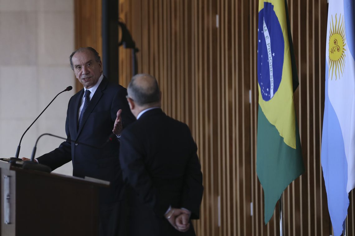 José Cruz/Agência Brasil Brasília - Os ministros Aloysio Nunes, das Relações Exteriores, e Jorge Faurie, das Relações Exteriores e Culto da Argentina, durante coletiva no Palácio Itamaraty (José Cruz/Agência Brasil)