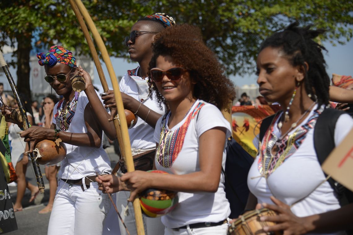 Tomaz Silva/Agência Brasil Quarta Marcha das Mulheres Negras em Copacabana, no Rio de Janeiro, protesta contra a violência que atinge as mulheres negras em todo o país.