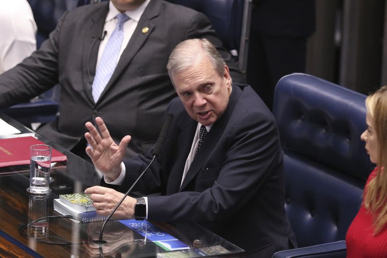 O senador Tasso Jereissati, durante sesso que encaminha a proposta da Previdncia a CCJ do Senado