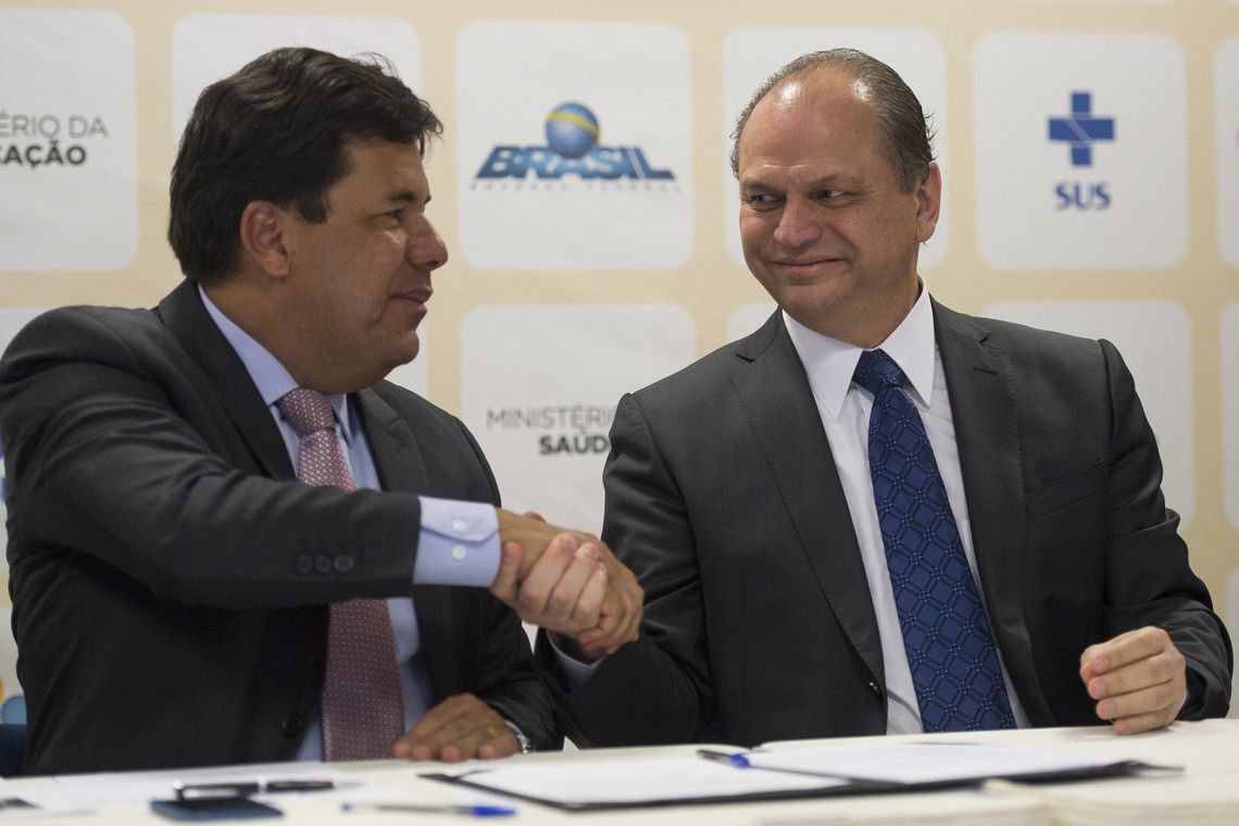 Marcello Casal jr/Agência Brasil Brasília - Os ministros da Educação, Mendonça Filho, e da Saúde, Ricardo Barros, anunciam ações para fortalecer a atuação das equipes de saúde nas escolas públicas (Marcello Casal Jr/Agência Brasil)