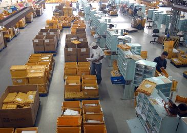 Correios estimam perdas de R$ 150 milhões com greve dos ...