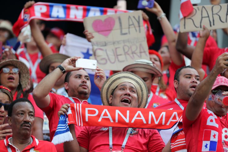 Soccer Football - World Cup - Group G - England vs Panama - Nizhny Novgorod Stadium, Nizhny Novgorod, Russia - June 24, 2018   Panama fans inside the stadium before the match    REUTERS/Lucy Nicholson