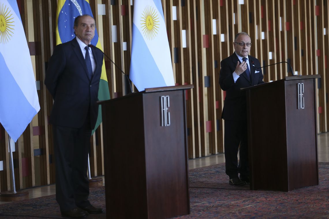 José Cruz/Agência Brasil Brasília - Os ministros Aloysio Nunes, das Relações Exteriores, e Jorge Faurie, das Relações Exteriores e Culto da Argentina, durante coletiva no Palácio Itamaraty (José Cruz/Agência Brasil)