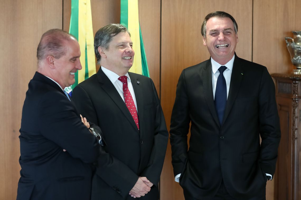 Marcos Correa/ Pr O presidente da república, Jair Bolsonaro, durante audiência com o novo embaixador Luis Fernando Serra, indicado para embaixada do Brasil em Paris