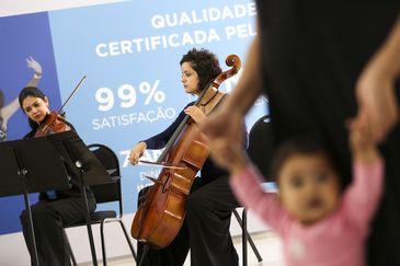  A Orquestra Sinfônica do Teatro Nacional se apresenta no Hospital da Criança de Brasília como parte do projeto Concertos da Saúde.  