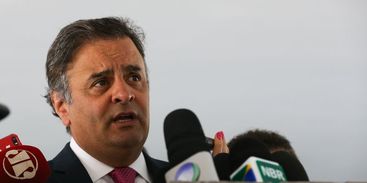 Ministro autoriza volta de Aécio ao Senado e nega pedido de prisão