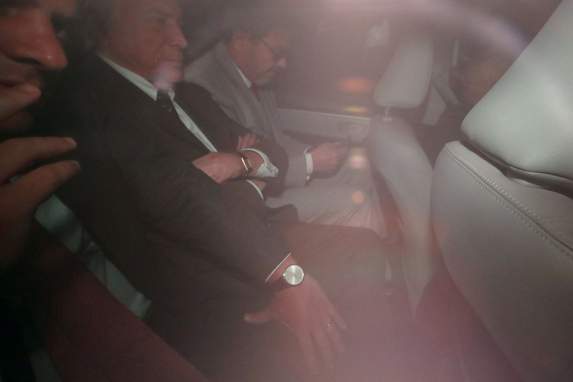 O ex-presidente Michel Temer deixa sua casa para se apresentar voluntariamente à superintendência da PolÃcia Federal (PF) em São Paulo
