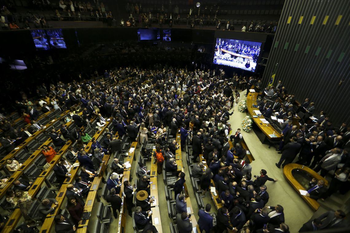 Sessão de posse dos Deputados Federais para a 56a Legislatura.