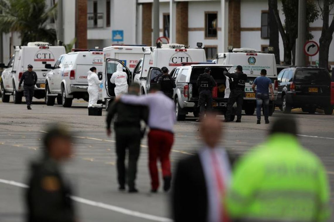 Pelo menos nove pessoas morreram no ataque Ã  Academia de PolÃ­cia em BogotÃ¡