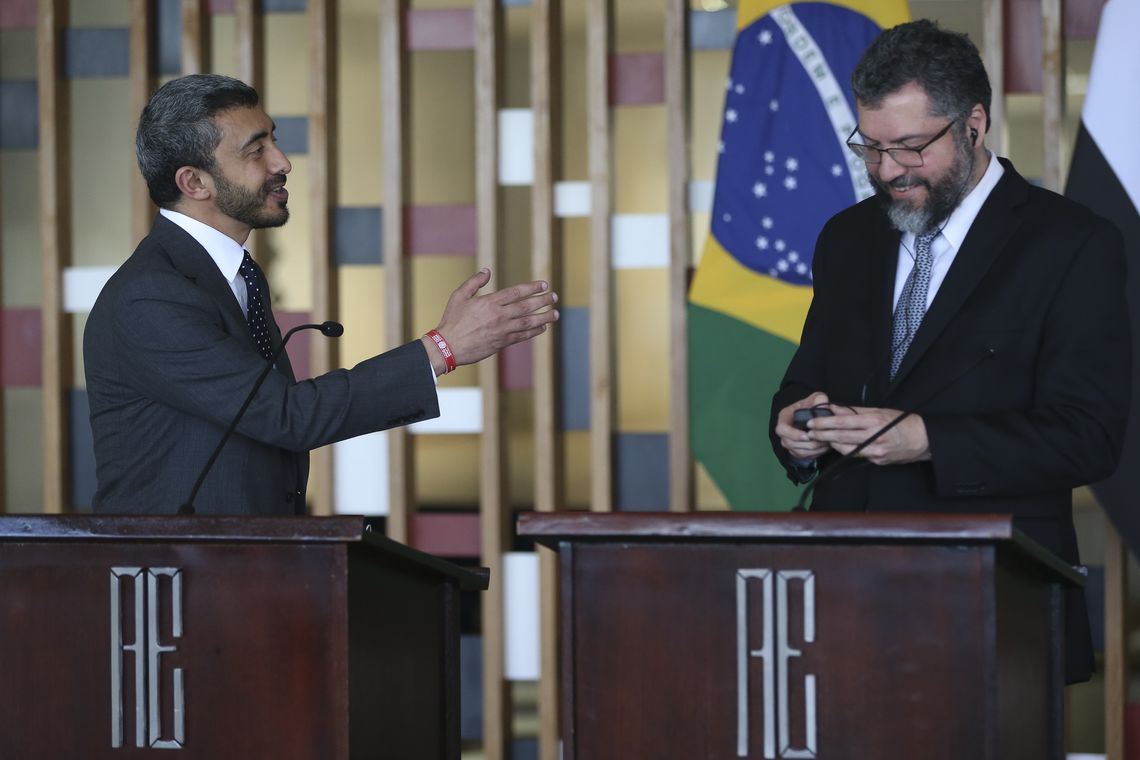 José Cruz/Agência Brasil O ministro das Relações Exteriores, Ernesto Araújo, recebe o ministro dos Negócios Estrangeiros e Cooperação Internacional dos Emirados Árabes Unidos, Xeique Abdullah bin Zayed Al Nahayan, no Palácio Itamaraty.