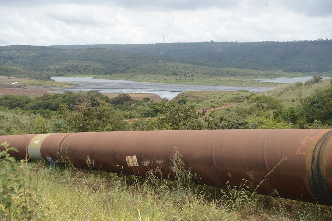 ABR A proximidade entre as atividades de mineração e os bairros da cidade e a possibilidade de intoxicação por metais pesados liberados durante a extração do ouro deixam a população preocupada. (José Cruz/Agência Brasil)