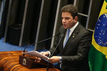 Brasília - Senador Gladson Cameli durante sessão do impeachment no Senado, conduzida pelo presidente do STF, Ricardo Lewandowski  (Antonio Cruz/Agência Brasil)