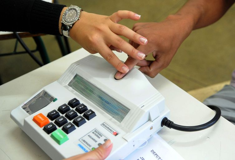 Biometric voting machine to be used by 21.6 million Brazilians