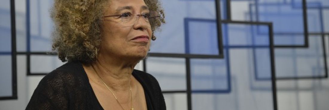 Espaço Público recebe a ativista norte-americana Angela Davis Espaço Público recebe a ativista norte-americana Angela Davis