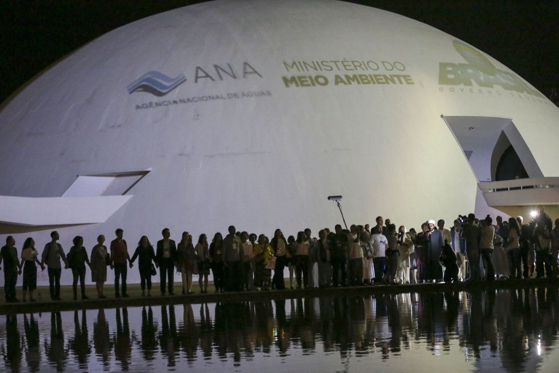 Fabio Rodrigues Pozzebom/Agência Brasil Brasília - Culto ecumênico de encerramento do Águas pela Paz - II Seminário Internacional Água e Transdisciplinaridade no espelho d´água do Museu da República (Fabio Rodrigues Pozzebom/Agência Brasil)