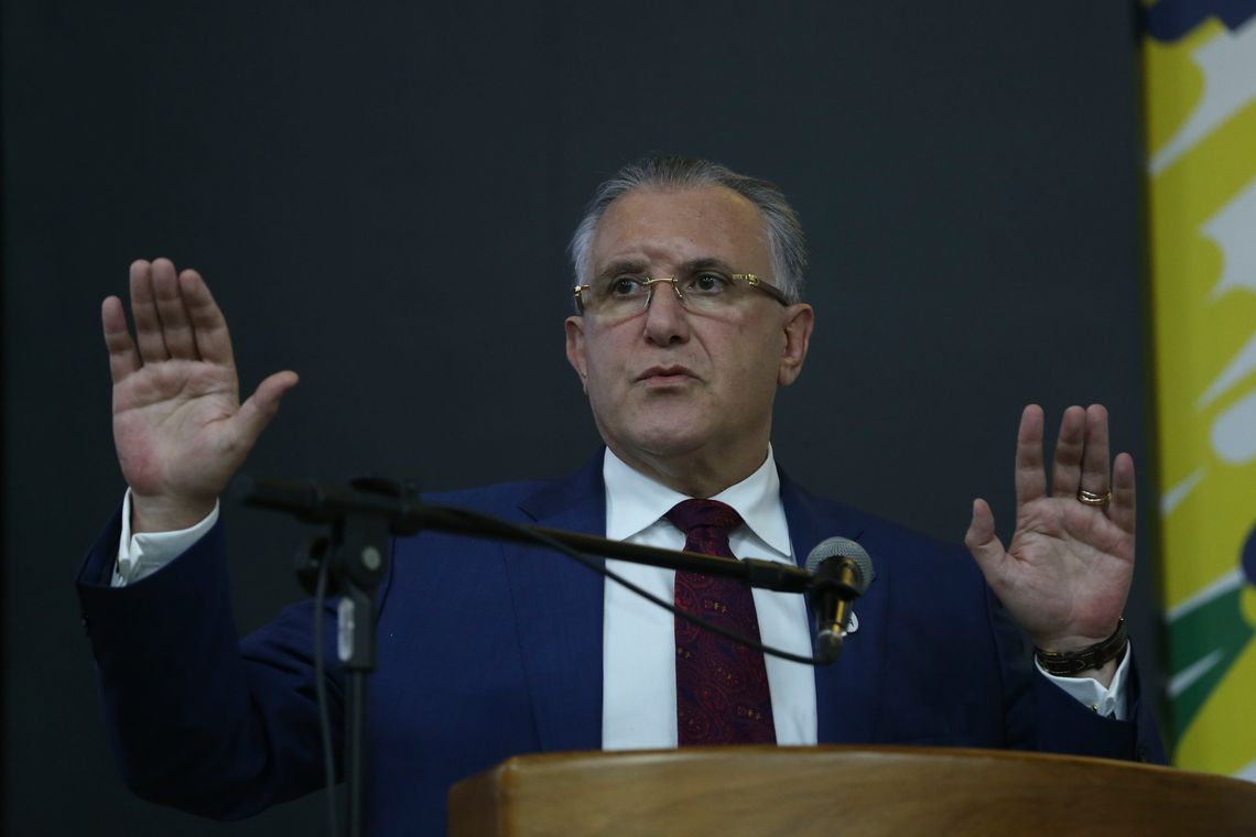 Valter Campanato/Agência Brasil Brasília - O ministro do Desenvolvimento Social, Alberto Beltrame, durante divulgação dos resultados preliminares das políticas públicas sociais (Valter Campanato/Agência Brasil)