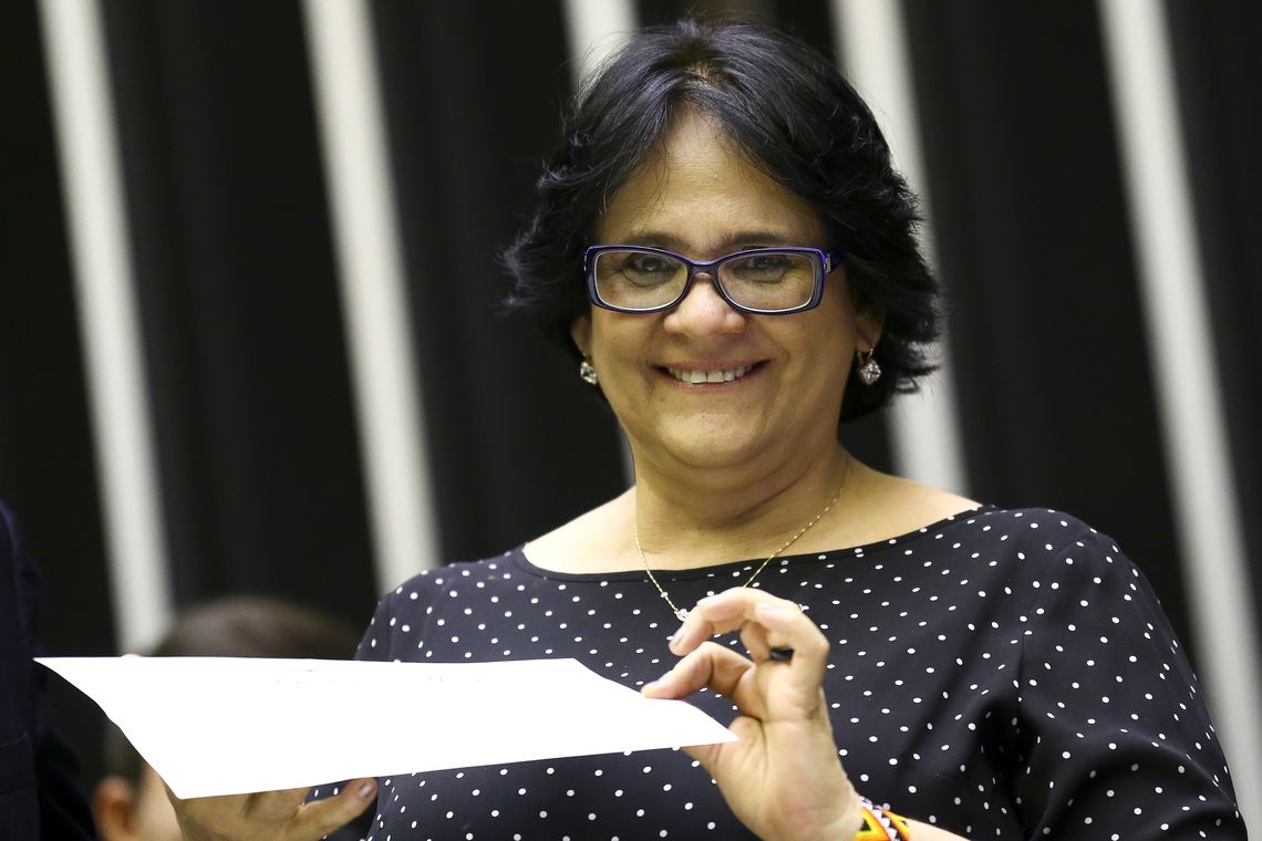 Marcelo Camargo/Agência Brasil A ministra da Mulher, Família e Direitos Humanos, Damares Alves, participa de sessão solene em alusão ao Dia Nacional de Valorização da Família na Câmara dos Deputados.