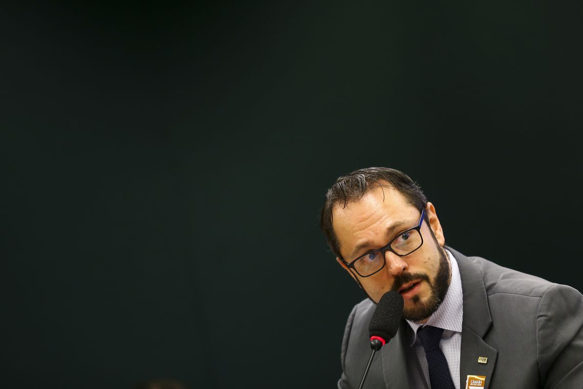 O presidente do Instituto Nacional de Estudos e Pesquisas Educacionais AnÃsio Teixeira (Inep), Elmer Coelho Vicenzi, participa de audiência pública na Comissão de Educação da Câmara para debater as condições para realizar o Enem 2019.