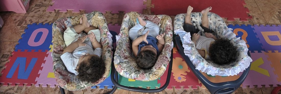 Bebês - mortalidade infantil A mortalidade infantil caiu para 15,7 para cada mil nascidos vivos no Brasil em 2012