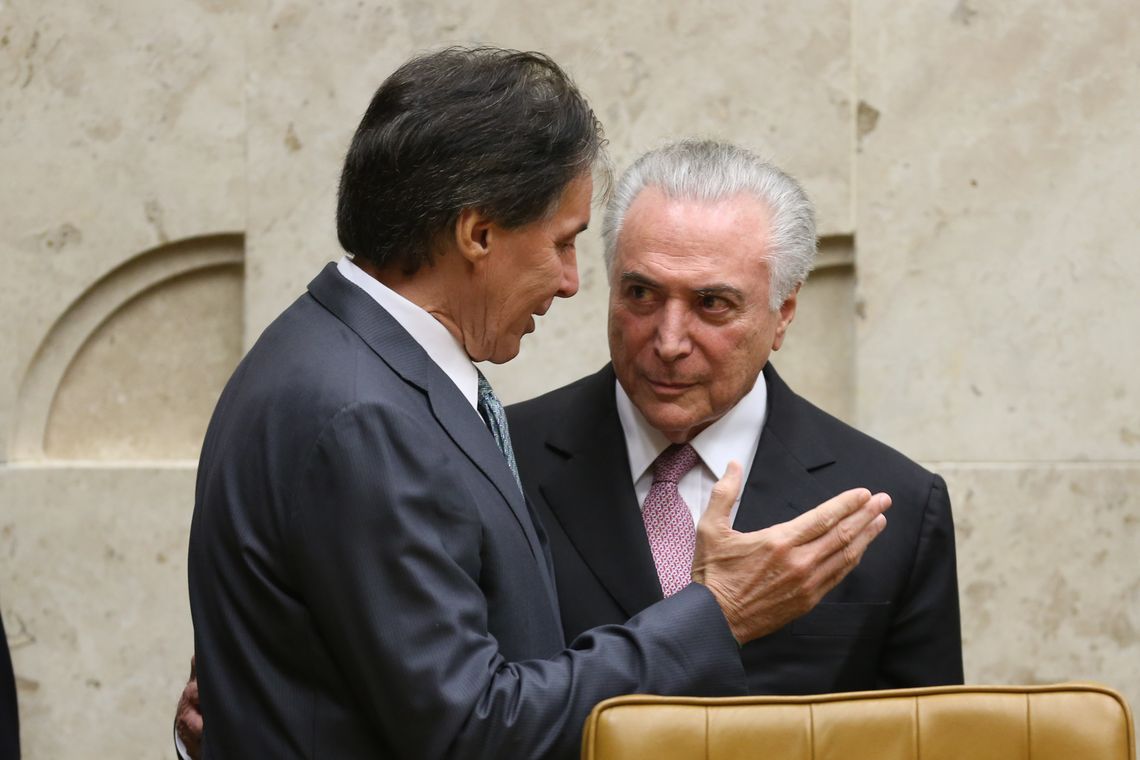 Fabio Rodrigues Pozzebom/Agência Brasil O presidente do Senado, Eunício Oliveira, e o presidente Michel Temer durante solenidade de posse do novo presidente do Supremo Tribunal Federal (STF), ministro Dias Toffoli.